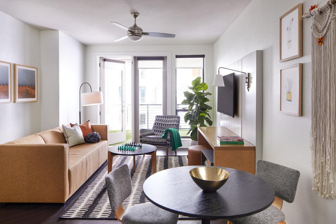 Sentral East Austin At 1614 E Sixth Aparthotel Room photo